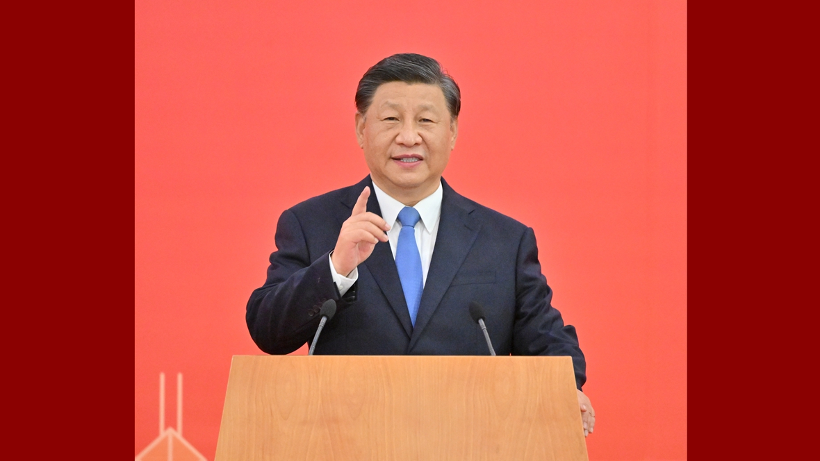 习近平乘专列抵达香港，并在欢迎仪式上发表讲话