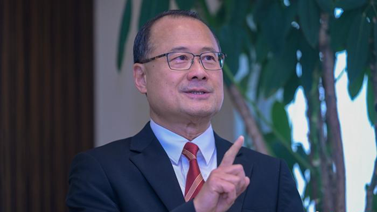 蔡冠深委员：香港未来定位在于融入国家、联系世界